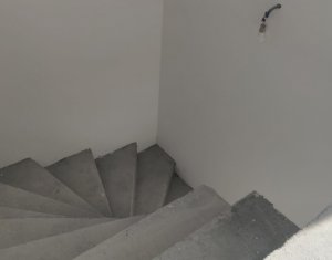 House 4 rooms for sale in Dezmir