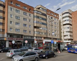 Spatiu comercial, parter 83mp, str. Bucuresti colt str. Fabricii 