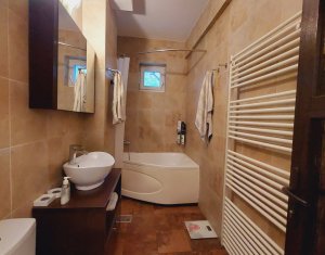 Apartament 3 camere, confort sporit, garaj cu CF, Plopilor, langa Platinia