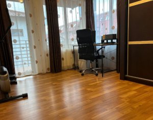 Maison 5 chambres à vendre dans Floresti