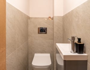 Appartement 4 chambres à vendre dans Cluj-napoca, zone Manastur