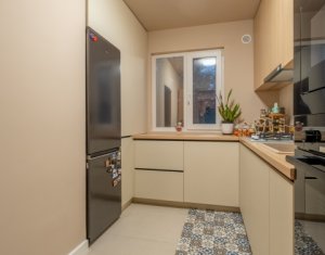 Appartement 4 chambres à vendre dans Cluj-napoca, zone Manastur