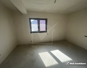 Ház 12 szobák eladó on Campenesti, Zóna Centru