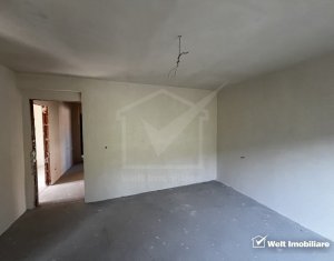 Ház 12 szobák eladó on Campenesti, Zóna Centru