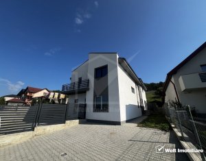 Ház 12 szobák eladó on Campenesti, Zóna Centru