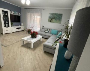 Maison 3 chambres à vendre dans Dezmir, zone Centru