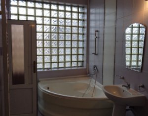 Maison 5 chambres à vendre dans Cluj-napoca, zone Plopilor