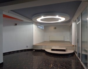 , 210m2 dans Cluj-napoca, zone Plopilor