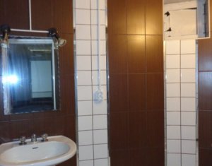 Maison 5 chambres à vendre dans Cluj-napoca, zone Plopilor