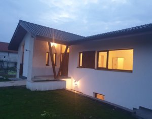 Maison 6 chambres à vendre dans Sannicoara