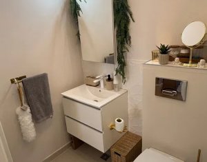 Lakás 3 szobák eladó on Floresti