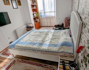 Lakás 3 szobák eladó on Floresti