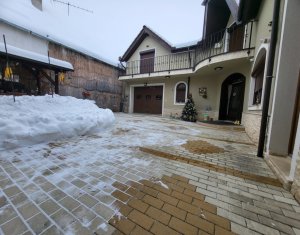 CASA REZIDENTIALA DE LUX + 5 SPATII COMERCIALE CU CHIRIASI