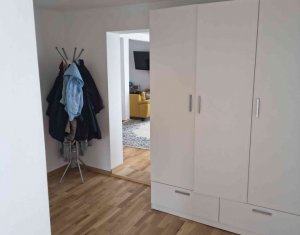 Lakás 4 szobák eladó on Baciu