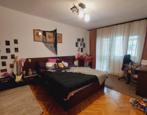 Apartament cu 3 camere 2 bai etaj 2 din 4 strada Slatina, Intre Lacuri