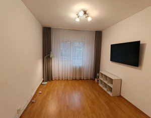 Appartement 3 chambres à louer dans Cluj-napoca, zone Marasti