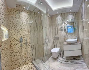 Appartement 3 chambres à vendre dans Cluj-napoca, zone Intre Lacuri