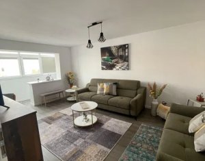 Appartement 4 chambres à louer dans Cluj-napoca, zone Zorilor
