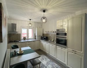 Appartement 4 chambres à louer dans Cluj-napoca, zone Zorilor