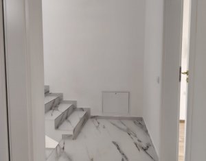 House 4 rooms for sale in Dezmir