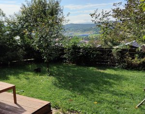 Ház 6 szobák eladó on Baciu