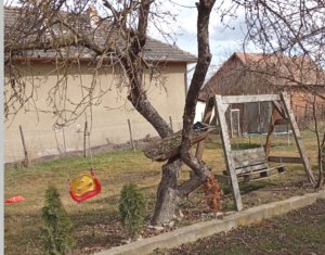 Oază de liniște la 30 km de Cluj: Casă complet renovată cu grădină generoasă