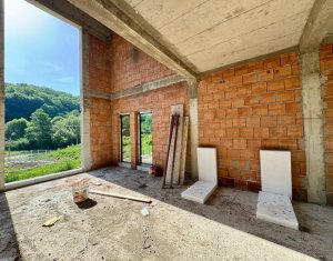 Ház 4 szobák eladó on Floresti