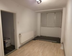 Lakás 4 szobák eladó on Cluj-napoca, Zóna Manastur