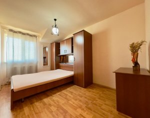 Lakás 3 szobák eladó on Floresti