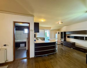 Lakás 3 szobák eladó on Floresti