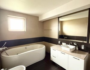 Apartment 4 rooms for sale in Cluj-napoca, zone Centru