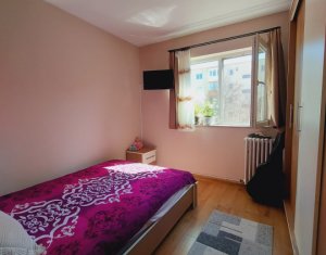 Lakás 4 szobák eladó on Cluj-napoca, Zóna Manastur