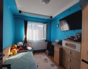 Lakás 4 szobák eladó on Cluj-napoca, Zóna Manastur