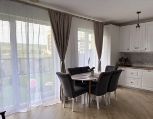 House 4 rooms for sale in Floresti