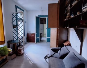 Vanzare apartament 4 camere, ultracentral, posibilitate investitie