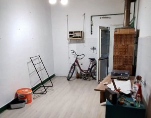 Vanzare apartament 4 camere, ultracentral, posibilitate investitie