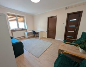 Apartament 2 camere in Centru, parcare in curte