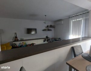 Maison 3 chambres à vendre dans Floresti