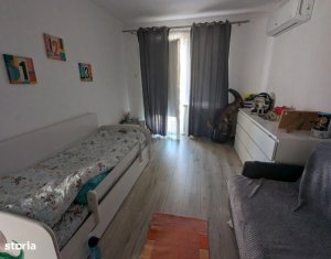 Maison 3 chambres à vendre dans Floresti