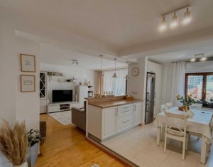 Apartment 4 rooms for sale in Cluj-napoca, zone Centru