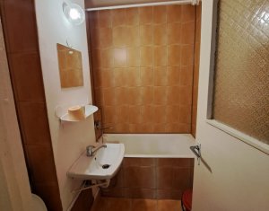 Apartament decomandat, 3 camere, balcon, Manastur