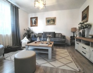 Maison 3 chambres à vendre dans Chinteni