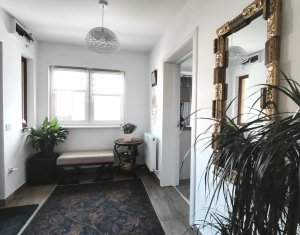 Maison 3 chambres à vendre dans Chinteni