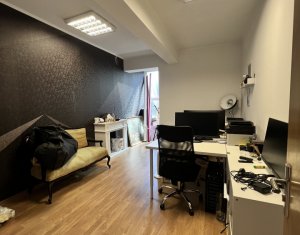 Spațiu comercial 70mp parter, 1 parcare, zona Grand Hotel Italia