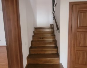 Ház 4 szobák eladó on Floresti