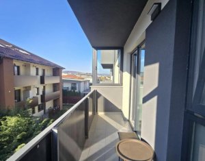 Apartament  2 camere, etaj intermediar, parcare, zona centrala Floresti