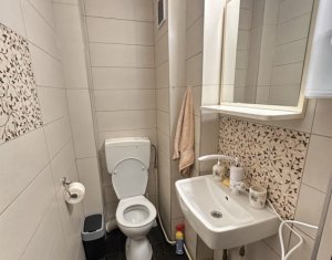 Appartement 4 chambres à vendre dans Cluj-napoca, zone Manastur