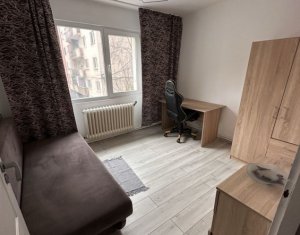 Appartement 4 chambres à vendre dans Cluj-napoca, zone Manastur