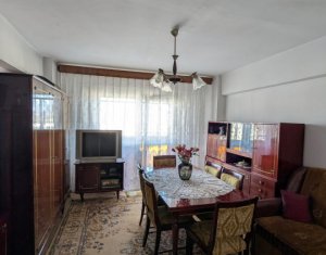 Appartement 4 chambres à vendre dans Cluj-napoca, zone Manastur
