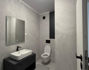 Lakás 3 szobák eladó on Floresti